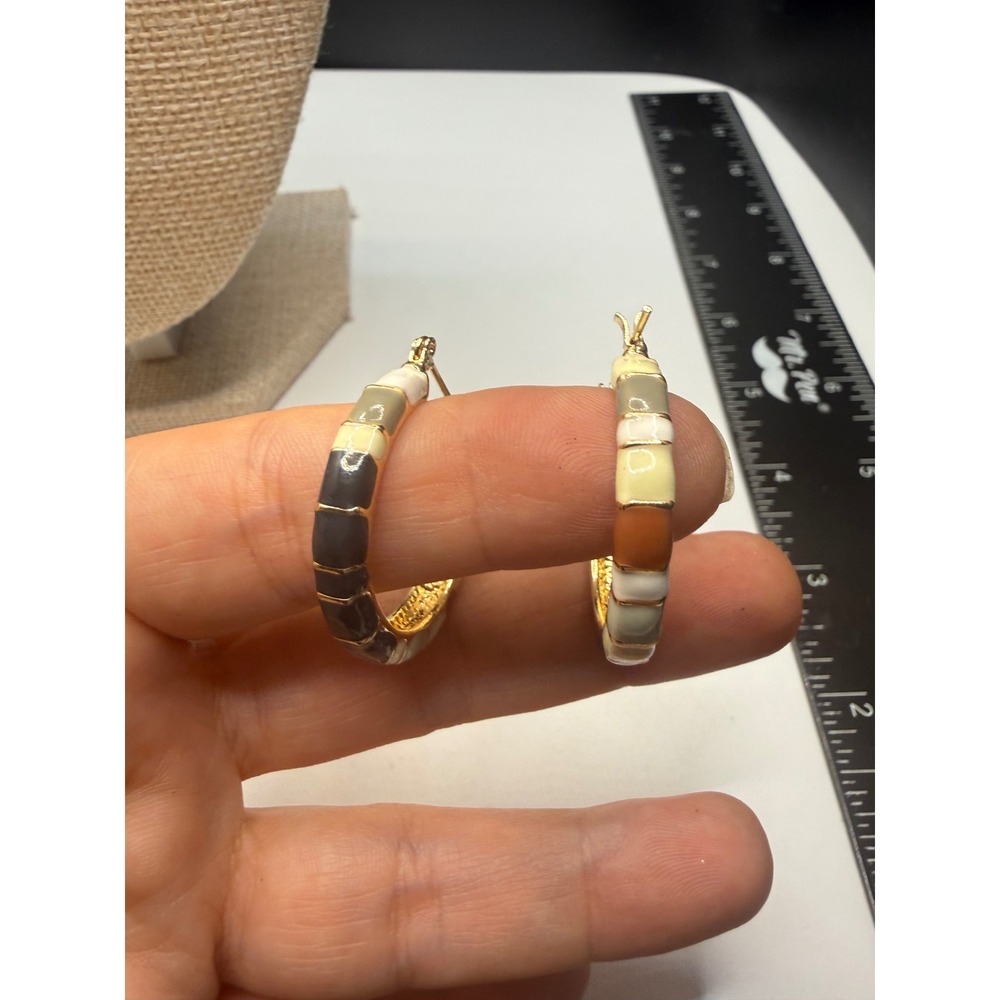 Gold Tone‎ Enamel Mosaic Hoop Earrings Earth Tones Brown Cream Geometric Medium